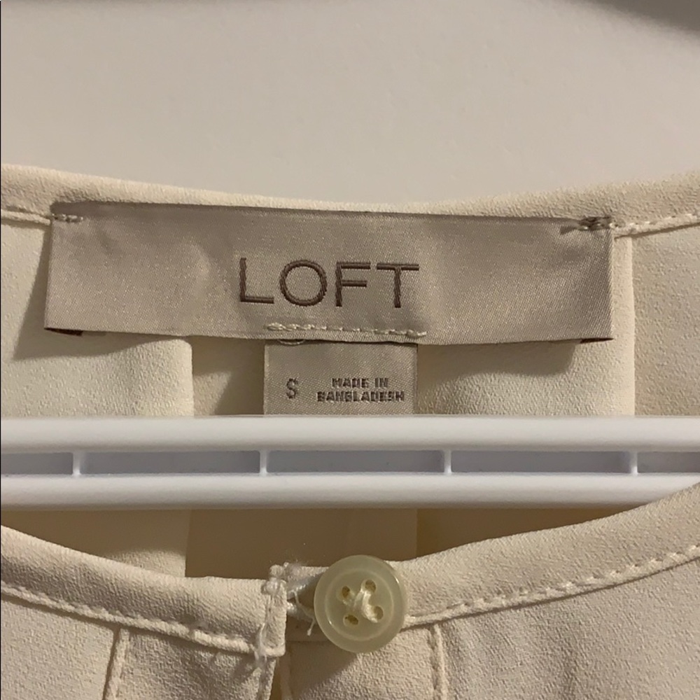 Bell cuff blouse - Picture 7 of 9